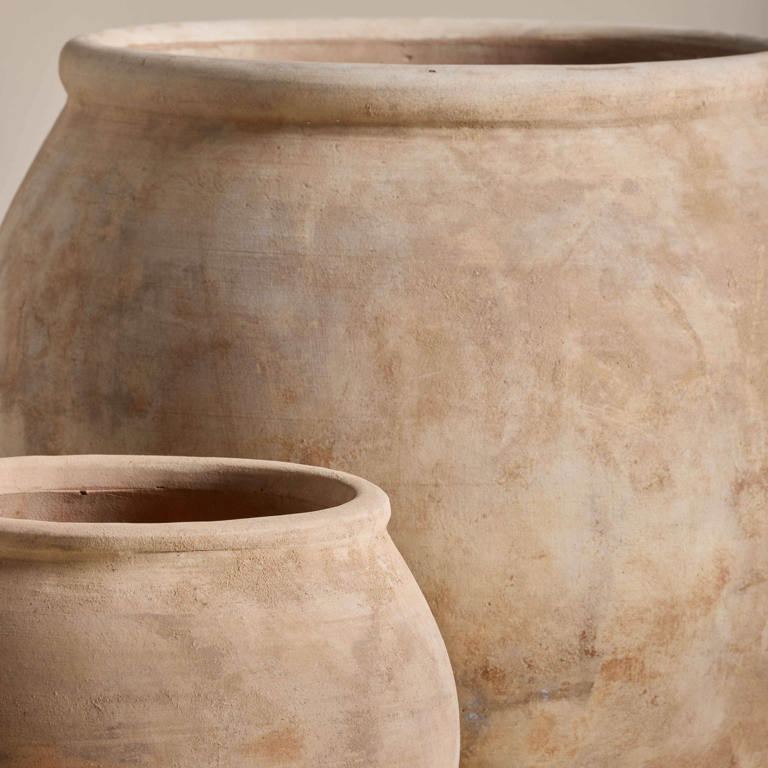 TS-FAUST Faustino Urn Rustic Terracotta